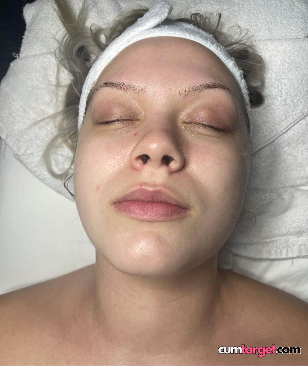 Cum Target Relaxing Facial Treatment