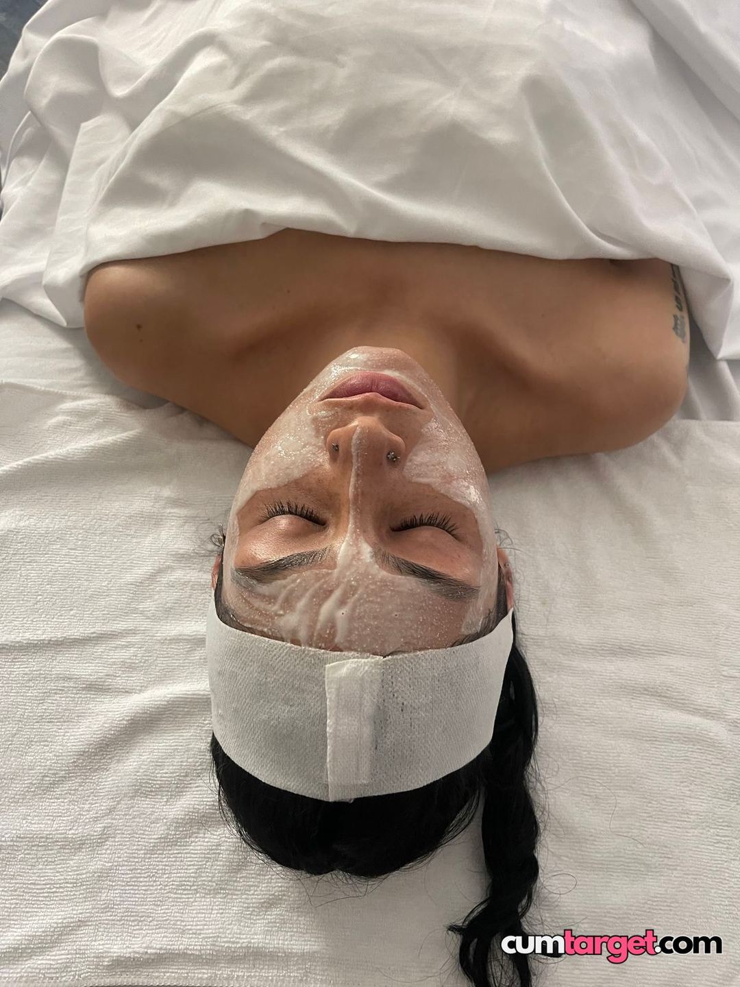 Spray on Relaxing Facial Treatment