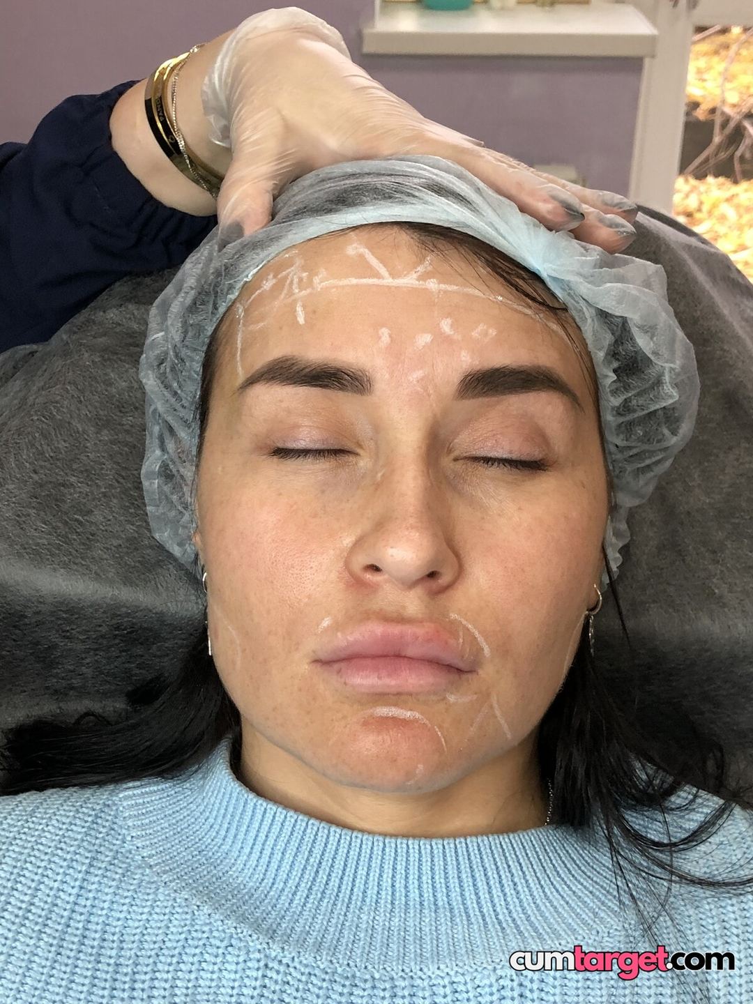 Cum On Facial Cosmetic Procedure Preparation