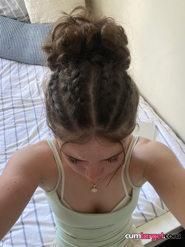 Cum Target Woman Looking Down in Casual Wear