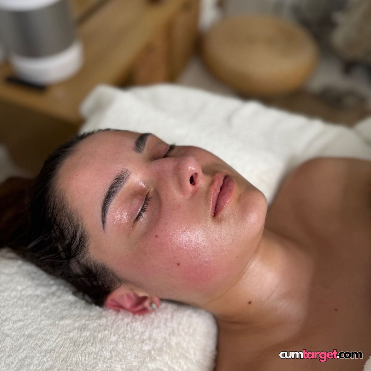 Waiting for Cum Relaxing Spa Moment