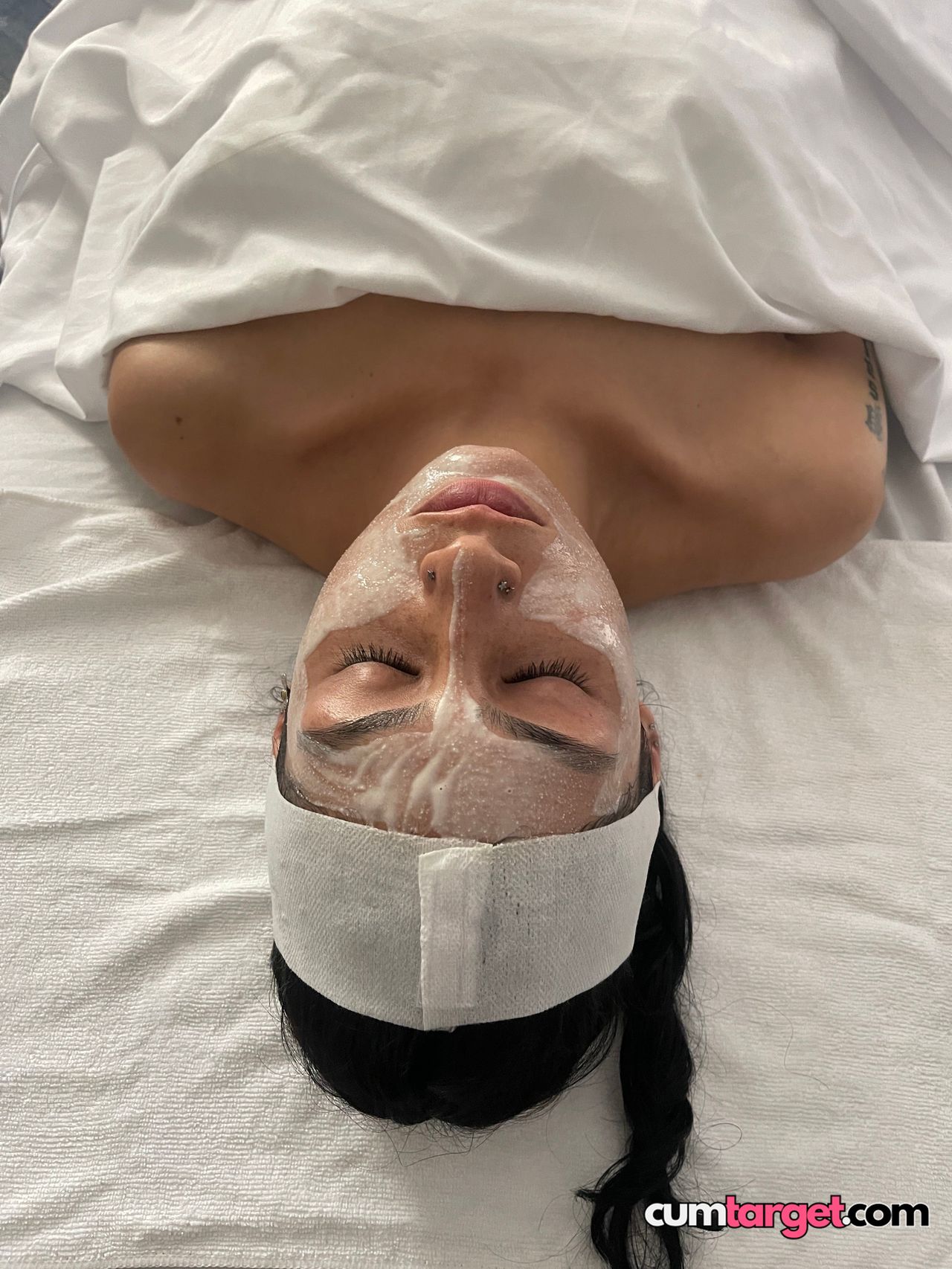 Spray on Relaxing Facial Treatment