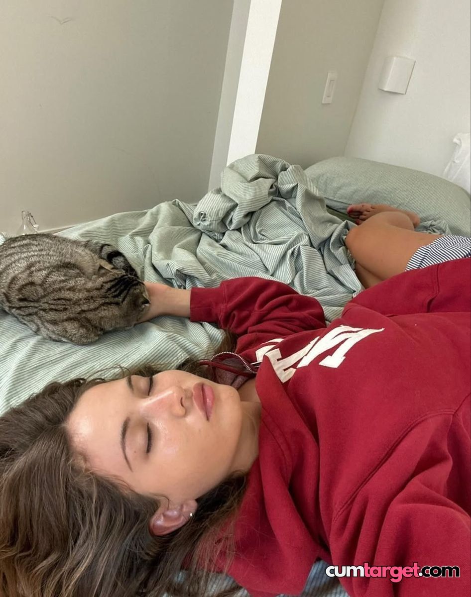Cum On Relaxing with Cat on Bed