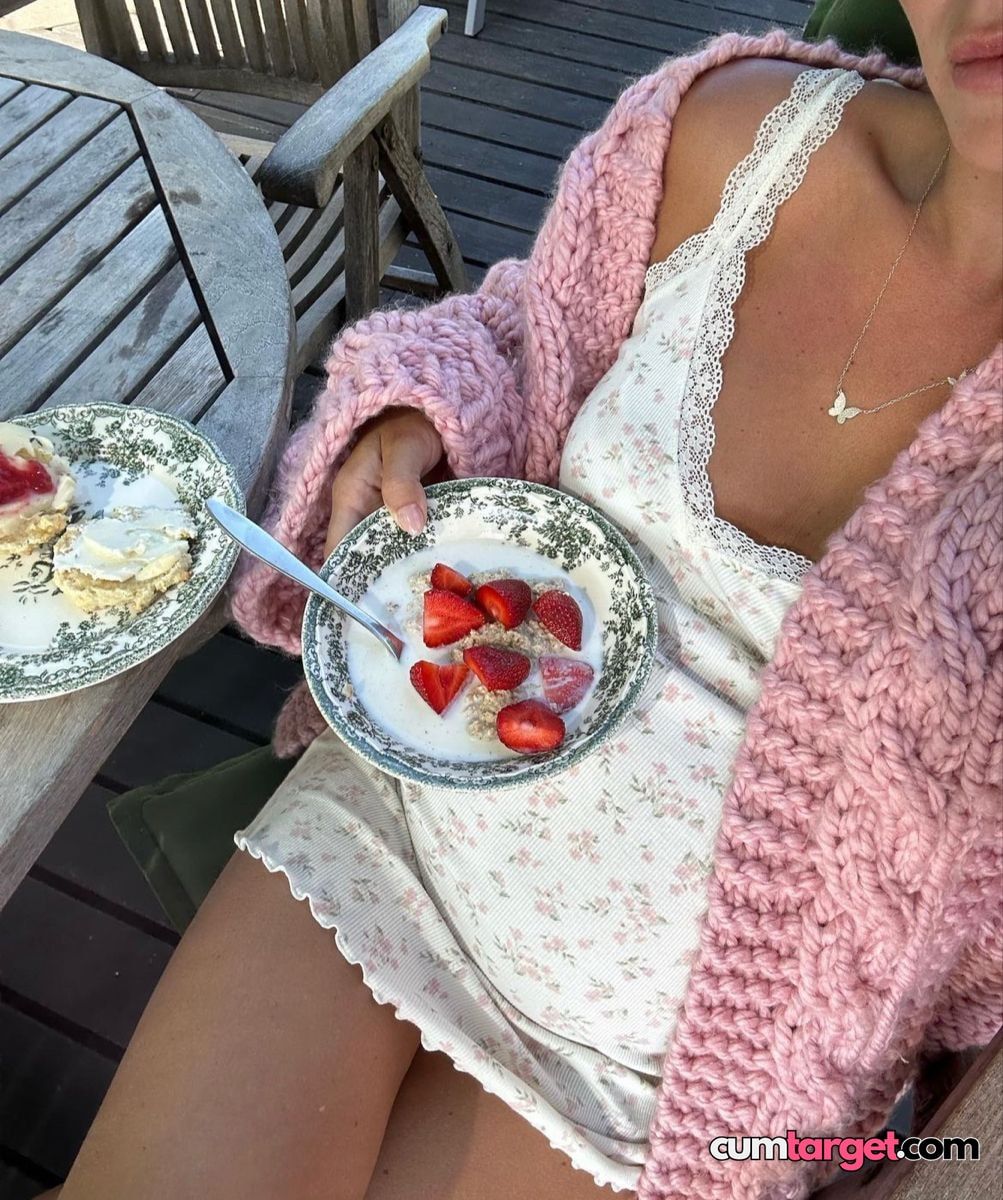 Spray on Cozy Breakfast Outdoors