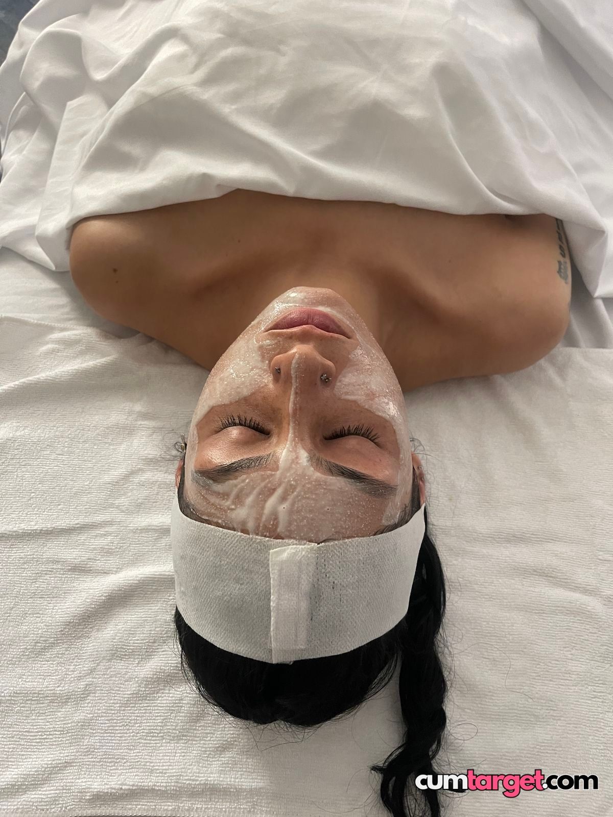 Spray on Relaxing Facial Treatment