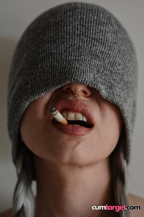 Wait for you Hidden Eyes, Smoking Attitude