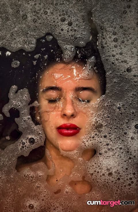 Wait for you Serene Bathing Moment