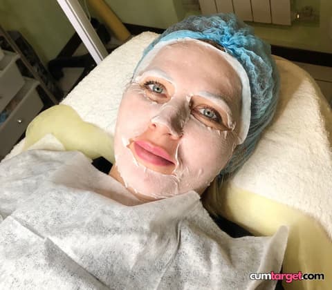 Wait for you Relaxing Facial Treatment