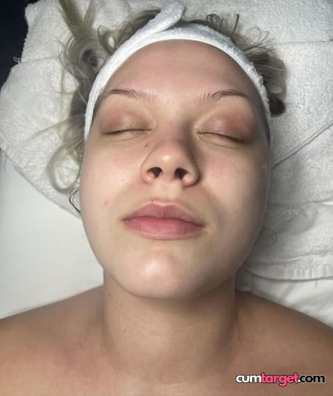 Cum Target Relaxing Facial Treatment