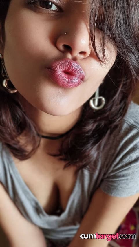 Spray on Close-up Kiss Pose