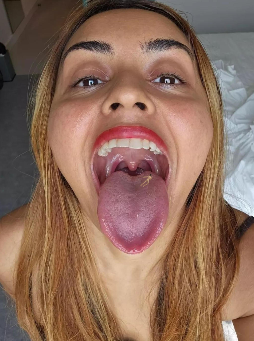 Finish on Cum target Close-up with Tongue Out