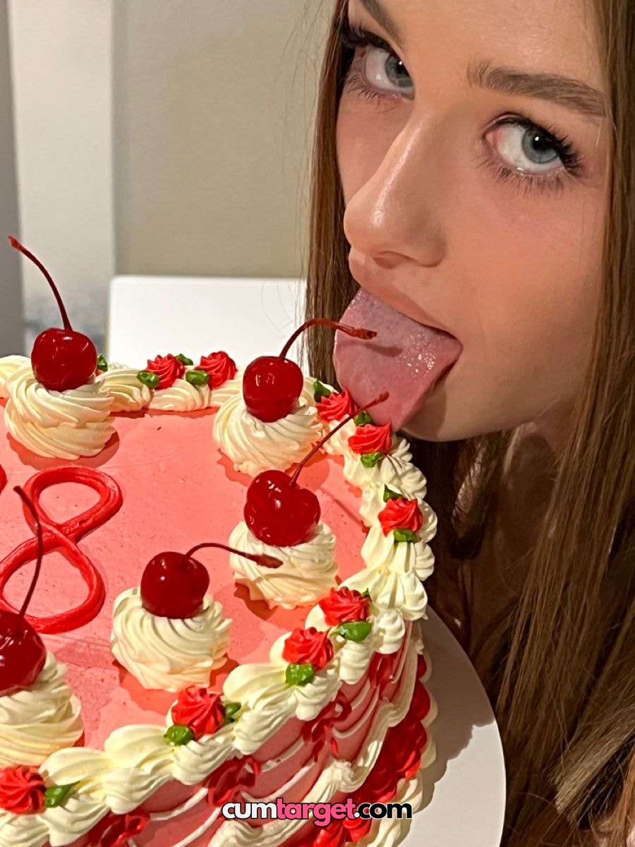 Wait for cum Cum target Woman Licking Cherry Cake